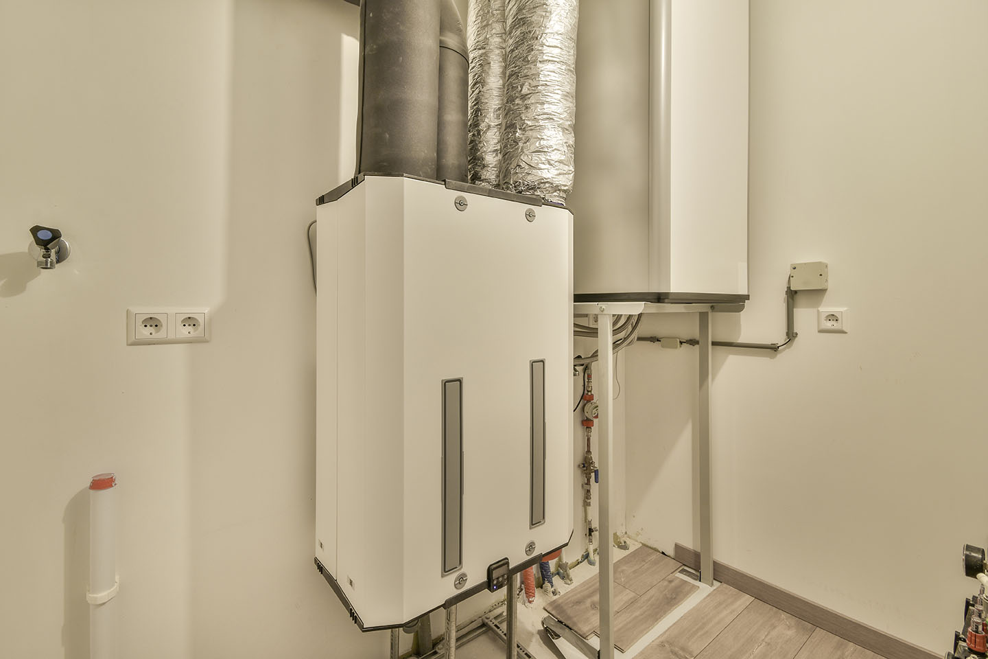 Moderne verwarmingsinstallatie in een woning